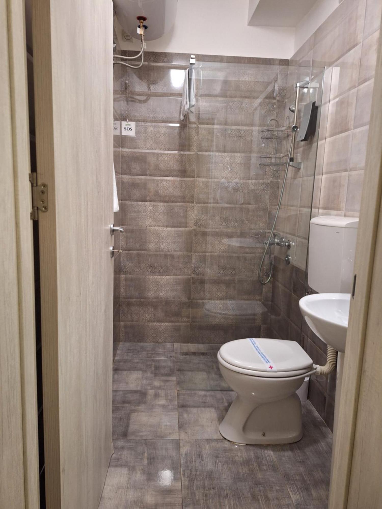 Garni Hotel Ema Kragujevac Ngoại thất bức ảnh
