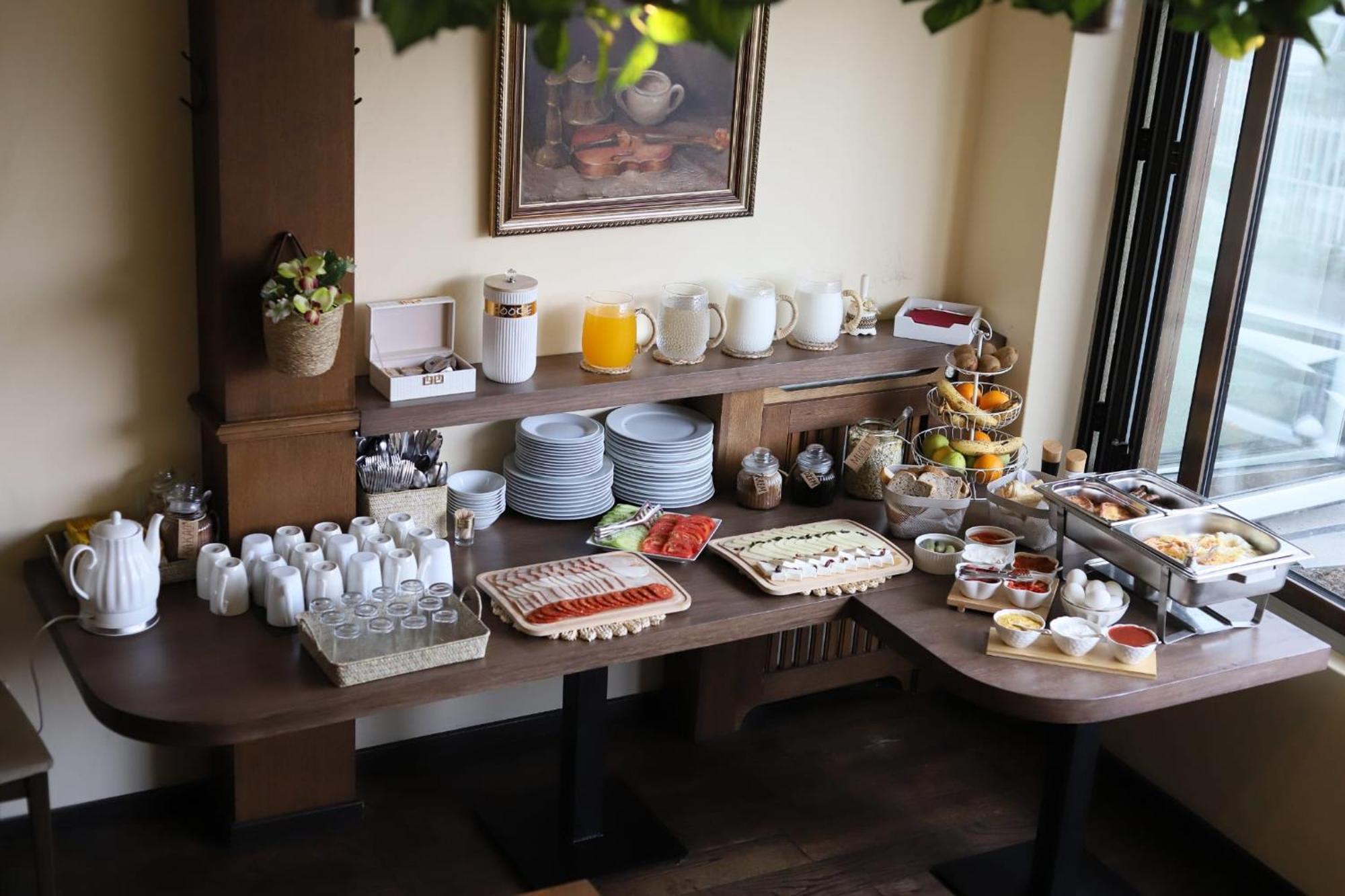 Garni Hotel Ema Kragujevac Ngoại thất bức ảnh