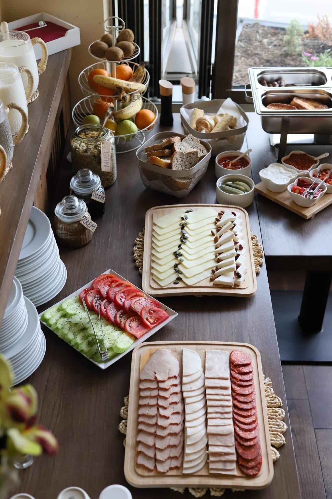 Garni Hotel Ema Kragujevac Ngoại thất bức ảnh