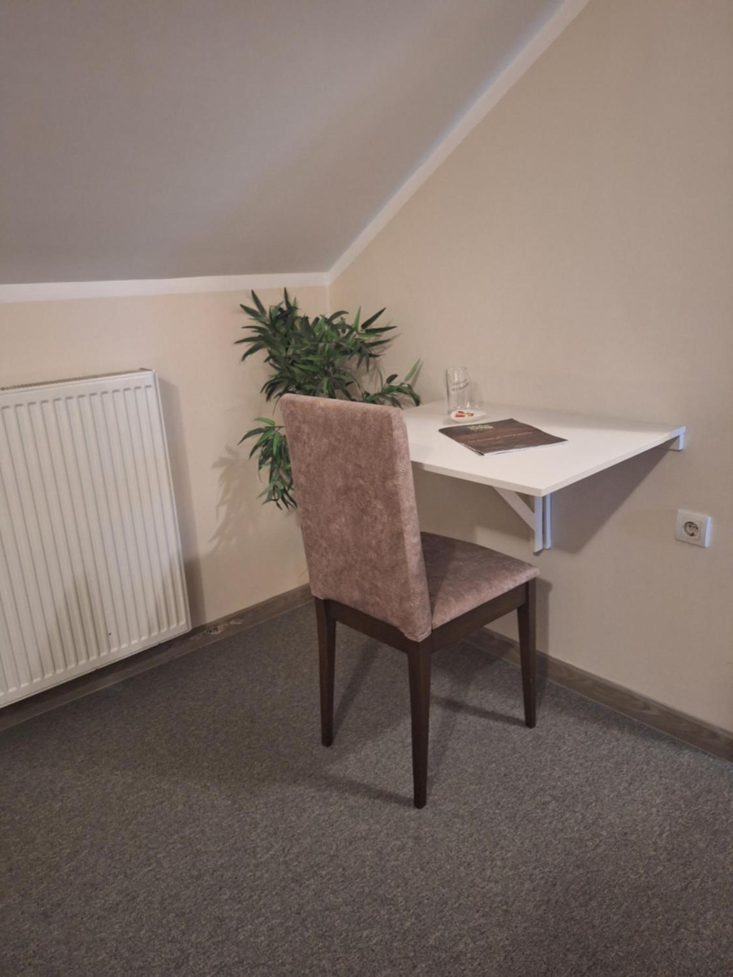 Garni Hotel Ema Kragujevac Ngoại thất bức ảnh