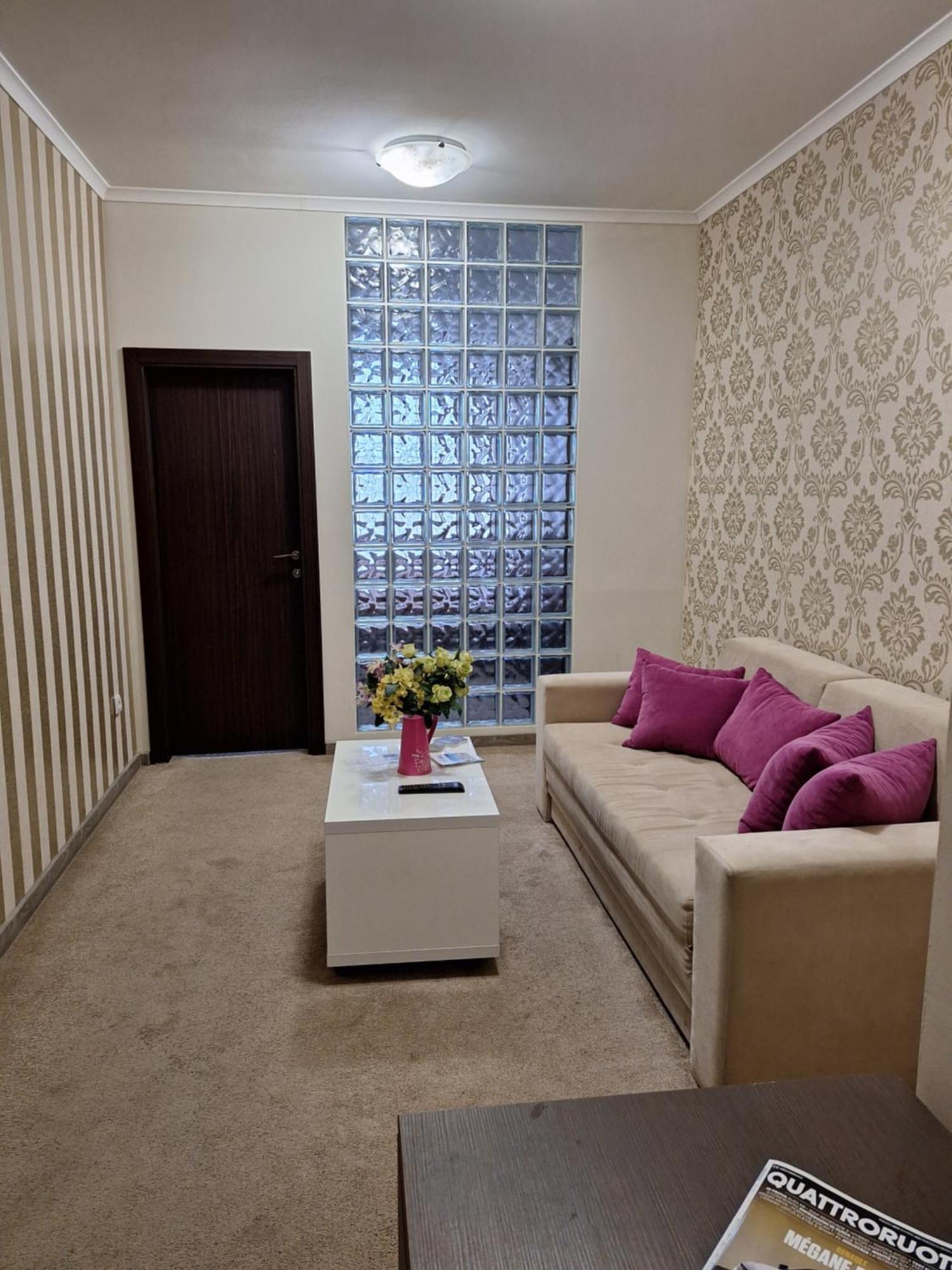 Garni Hotel Ema Kragujevac Ngoại thất bức ảnh