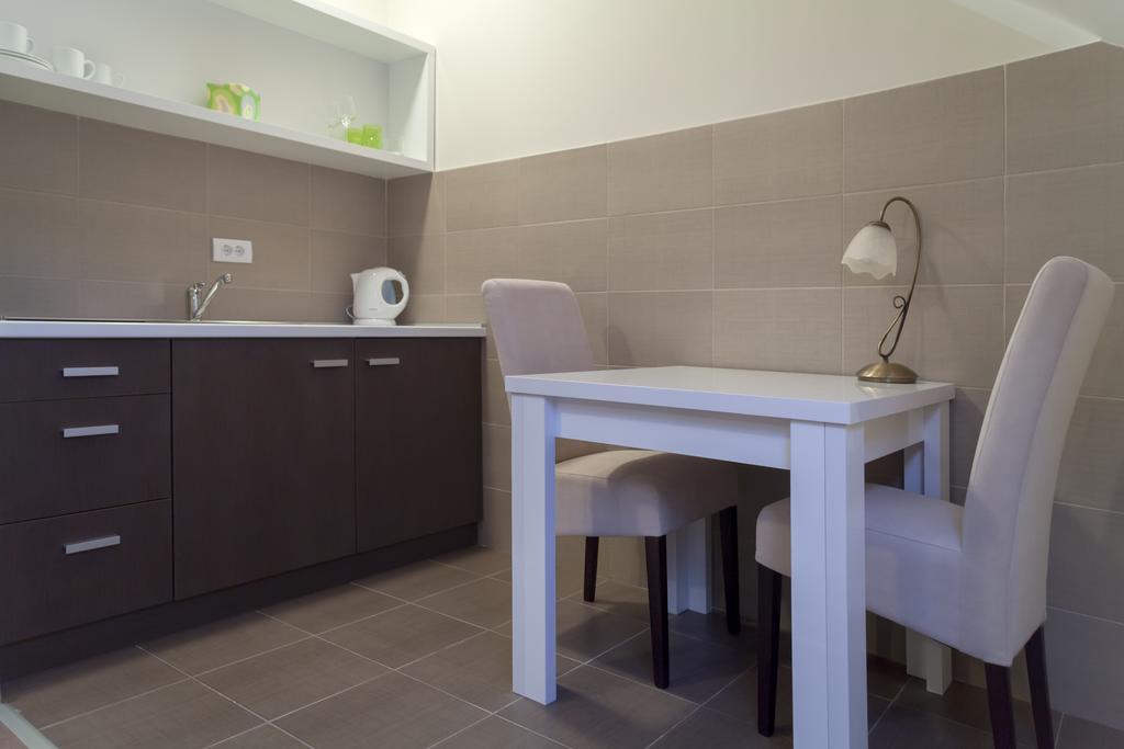 Garni Hotel Ema Kragujevac Ngoại thất bức ảnh